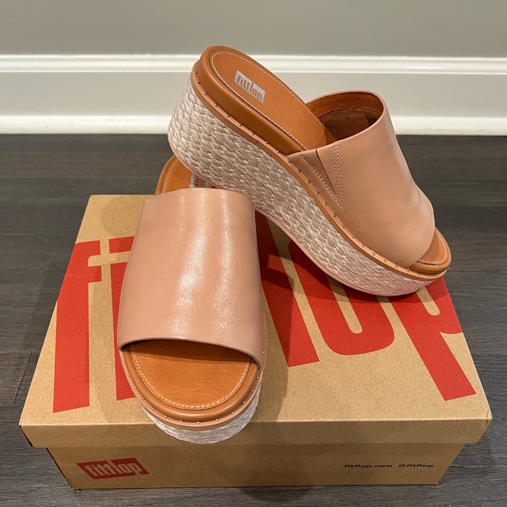 New Never Worn in box! Fitflop Eloise Espadrille Wedges - Beige - woman’s US 6.